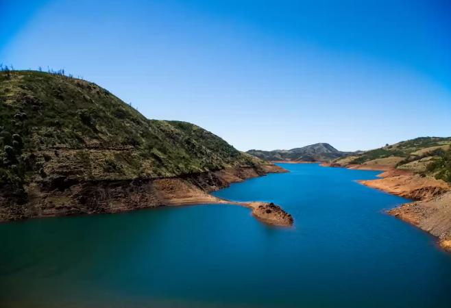 Located 28 km away from Ooty, Avalanche Lake is a beautiful place to visit in Ooty