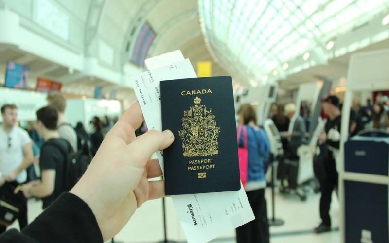 Canadian citizens who meet the previously listed requirements can easily apply for a Cambodia online visa for Canadian citizens